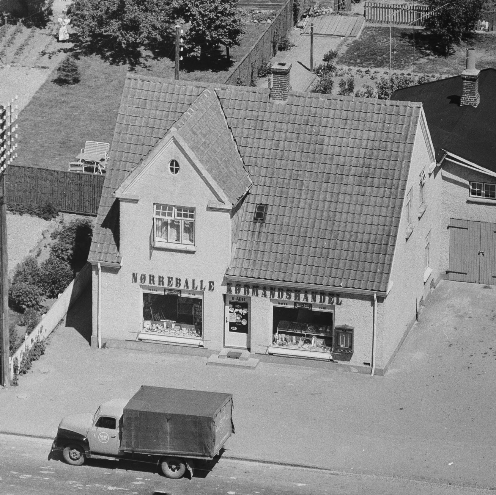 Luftfoto 1959 af Nørreballe Købmandshandel v/ Orla Abel, Vestre Landevej 128, Nørreballe