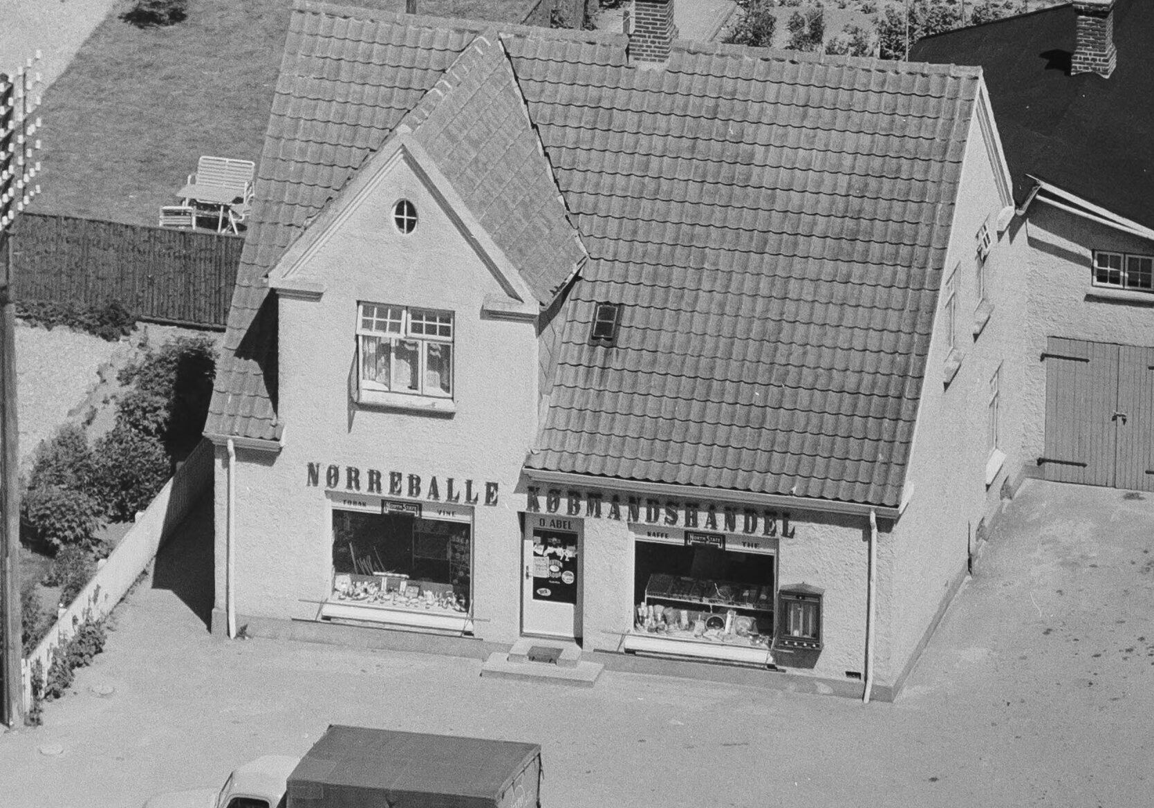 Luftfoto 1959 af Nørreballe Købmandshandel v/ Orla Abel, Vestre Landevej 128, Nørreballe